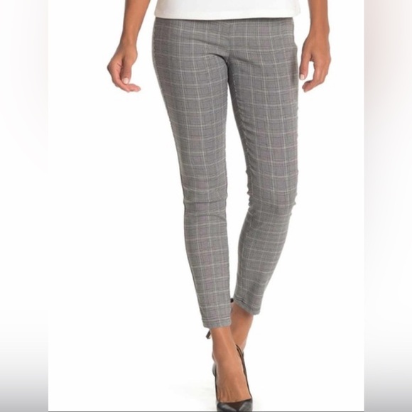 Calvin Klein  Zigzag Stretchy Leggings - Black and White - Picture 10 of 10